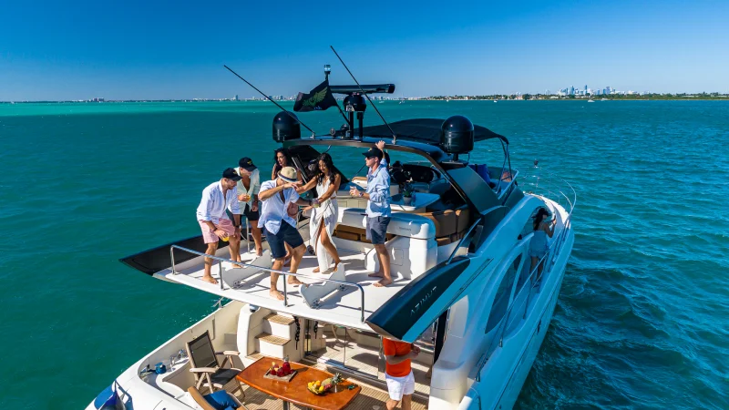 How to Split the Costs on a Group Boat Day in Miami