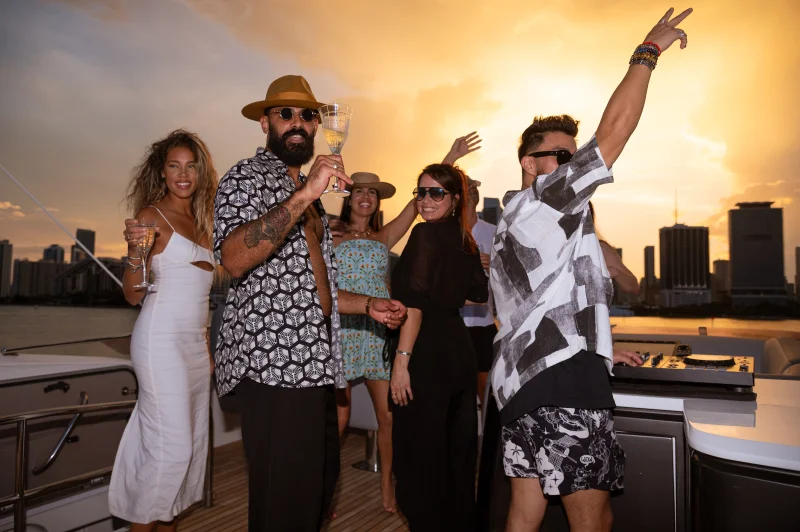 Party Boat Rental Miami: Prices, Boats and the Rules